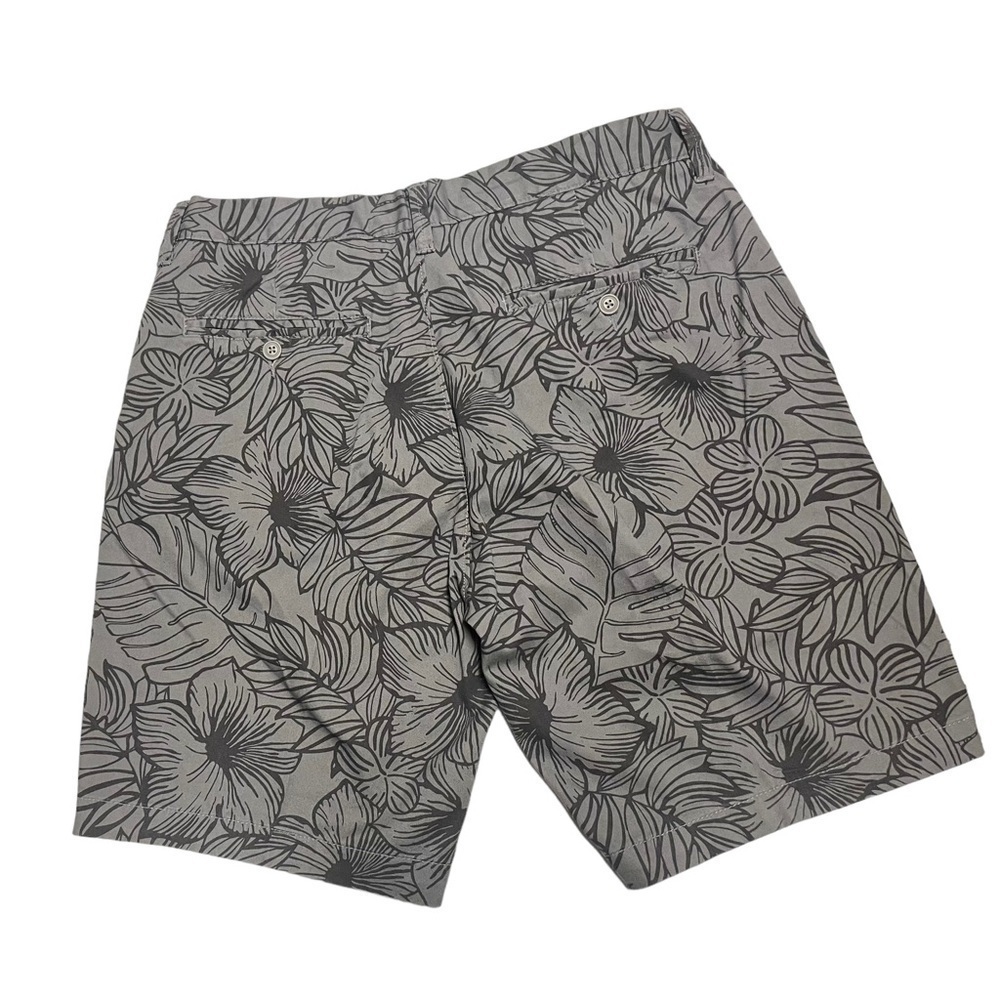 Basic editions , shorts , size 32. NWT